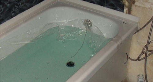 Установкой акрилового вкладыша | Отрадный